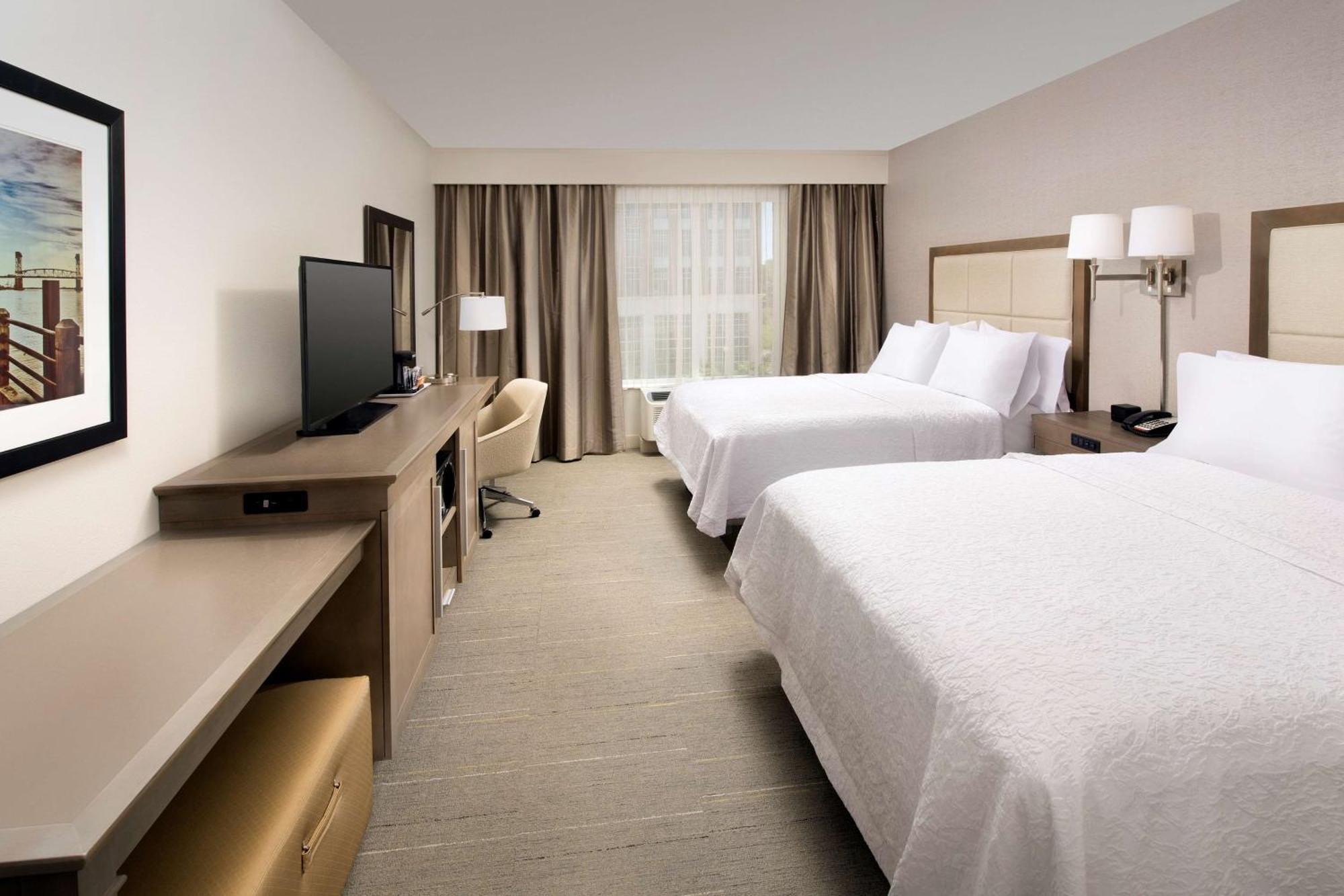 Hampton Inn Wilmington Downtown Εξωτερικό φωτογραφία